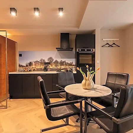 Midtown Royal فندق أمستردام