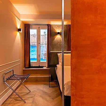 Midtown Royal فندق أمستردام
