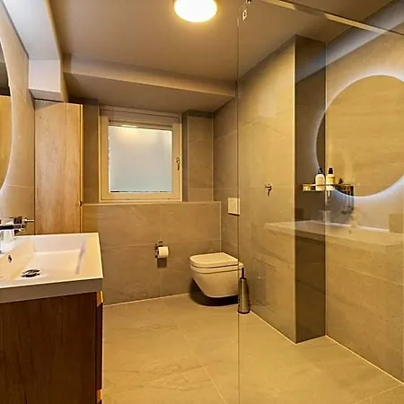 فندق Midtown Royal *