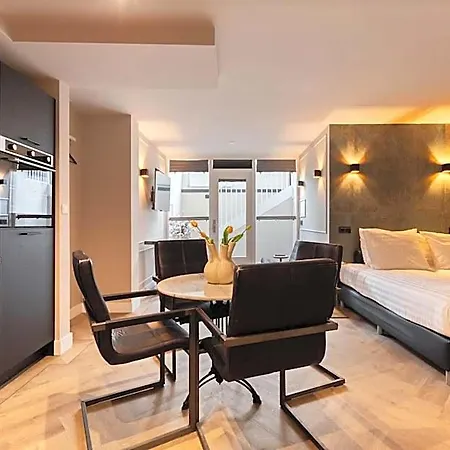 Midtown Royal فندق
